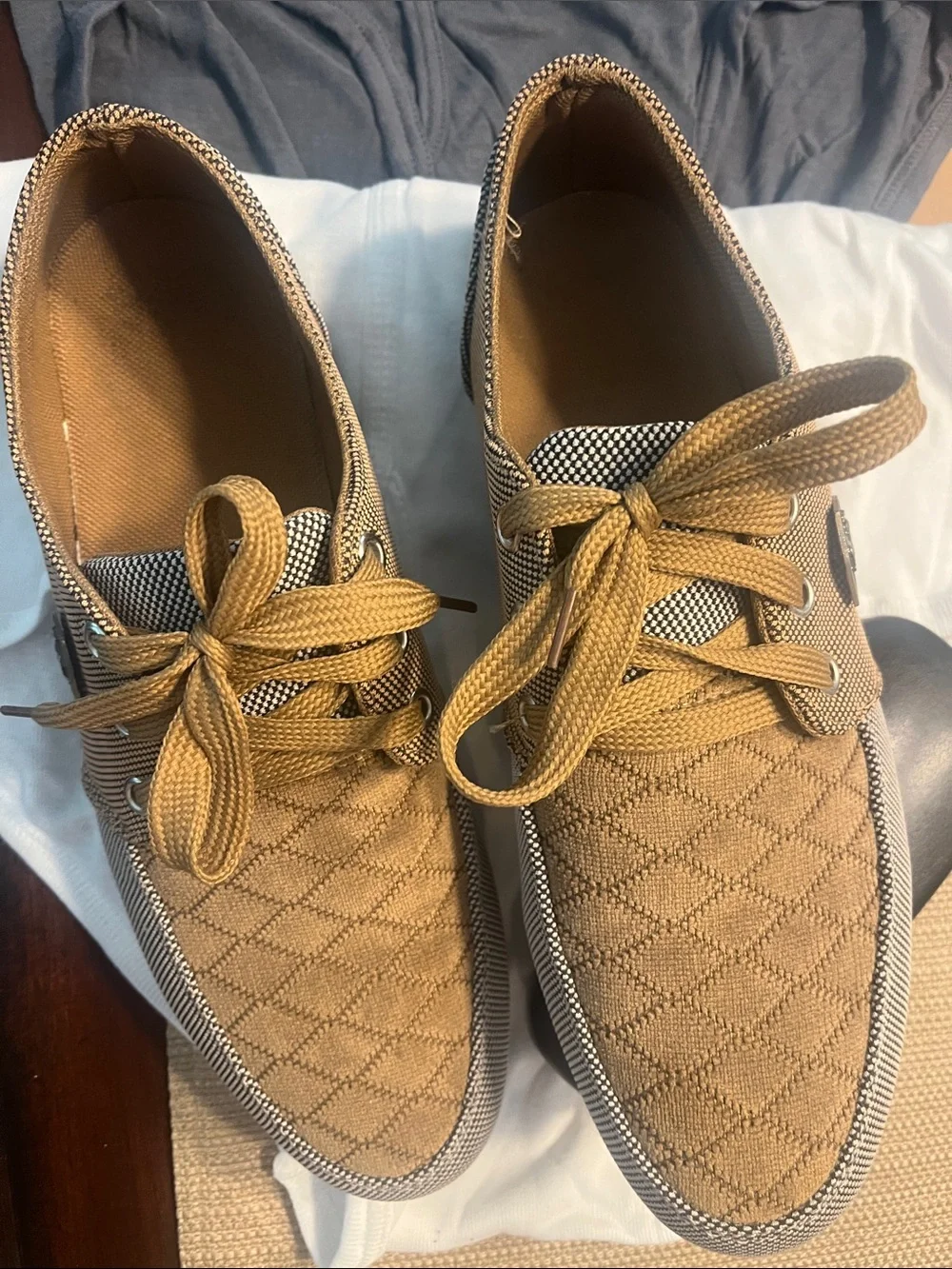 Men's Excalibur costume shoes Tan Quilted Lace-Up Oxfords 7.5 -8